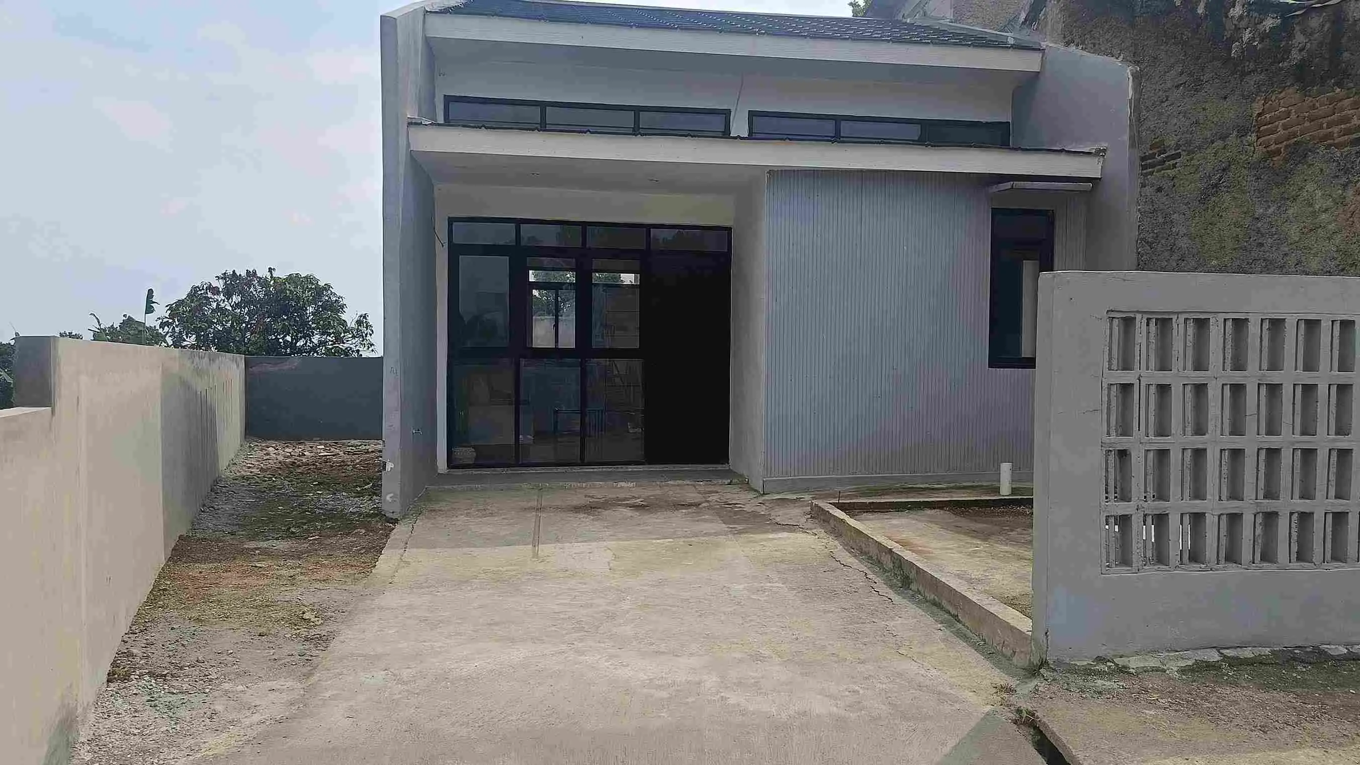 Cicalengka Cengkeh Indah: Rumah Strategis Harga 300 Jutaan